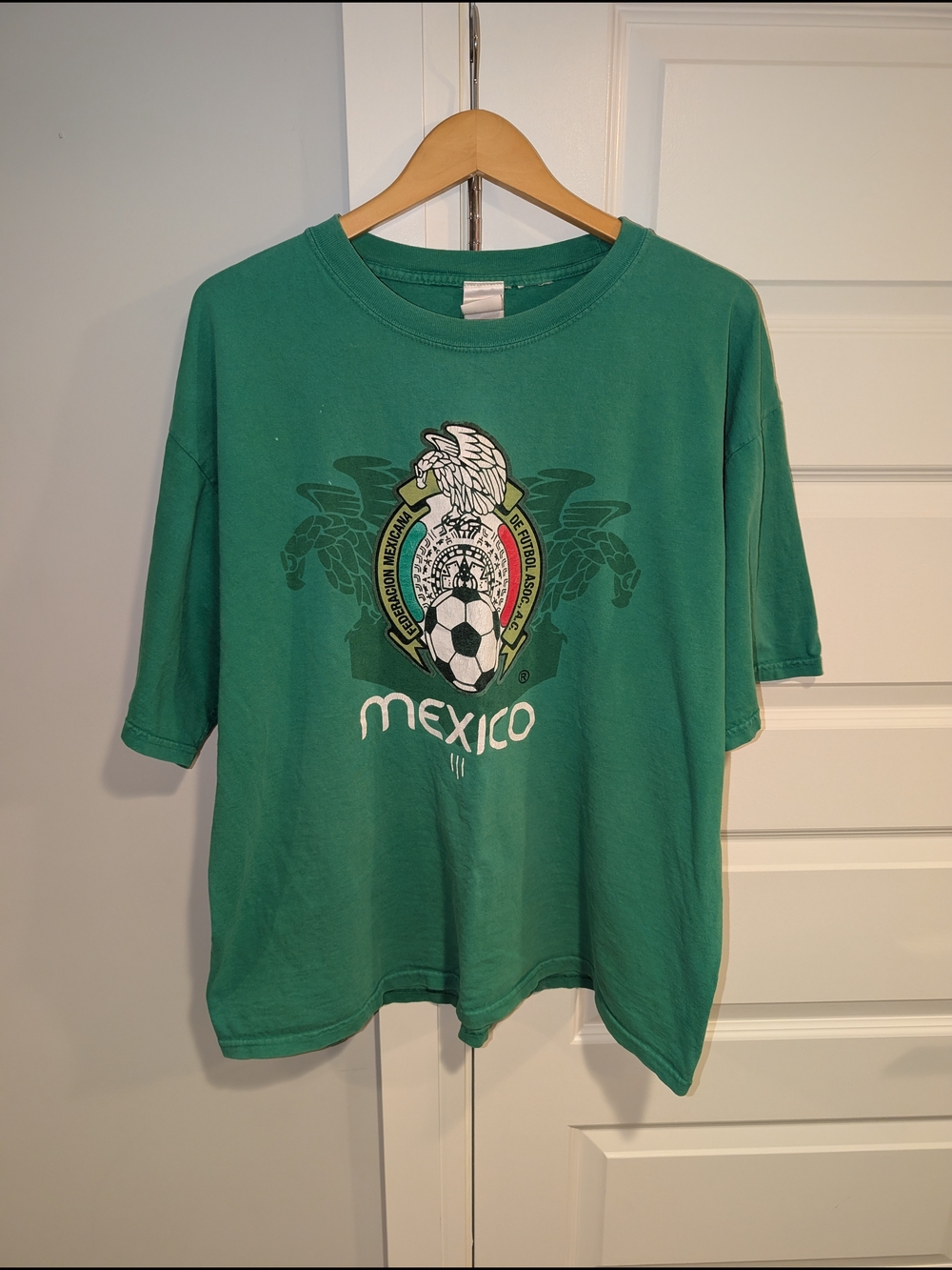 Y2K Warner Bros. Mexico Soccer World Cup Men's Short Sleeve Bugs/Daffy